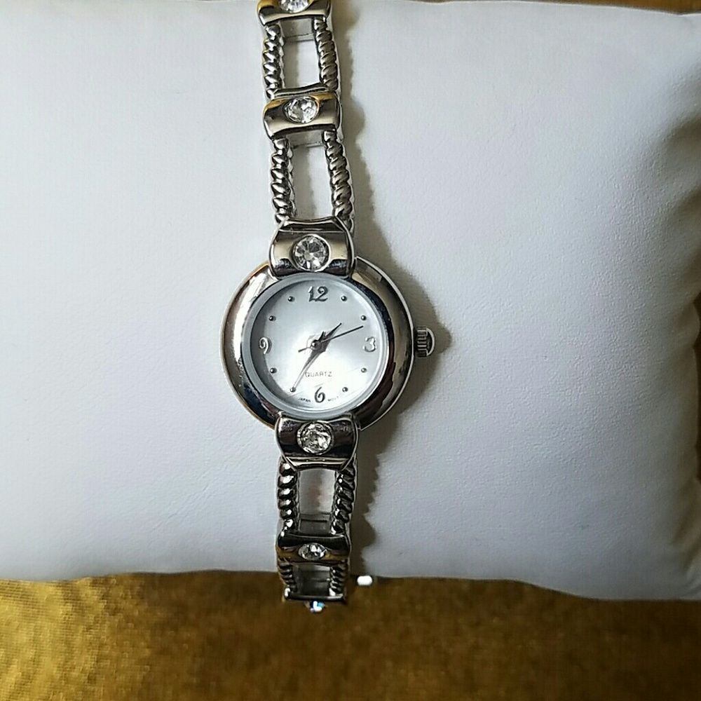 Quartz Watch Luxury Bracelet Perfect 👌 Condition